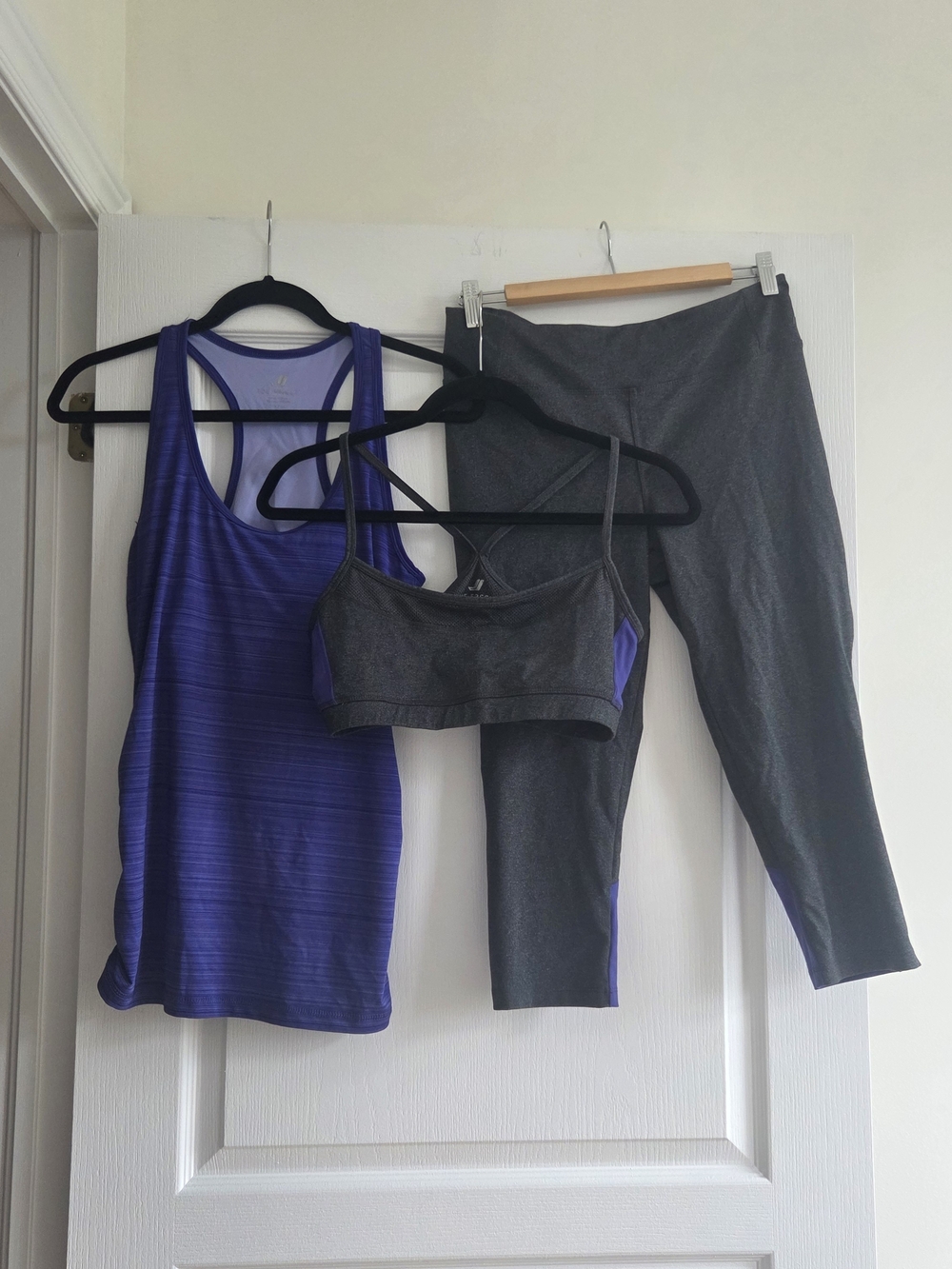 Joe Fresh 3-Piece Activewear Set | Women's Medium | Tank, Sports Bra & Capri Leg